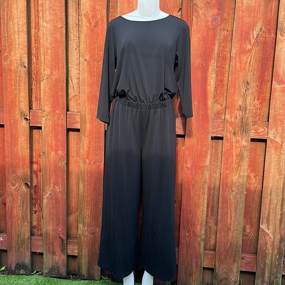 Joan River Elegant Black Women's Jumpsuit Size MP - Picture 1 of 10